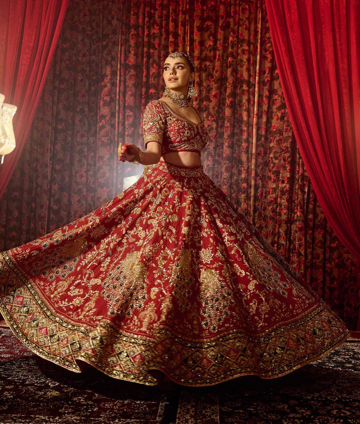 Regal Red Lehenga Choli Bridal Ensemble for Indian Brides