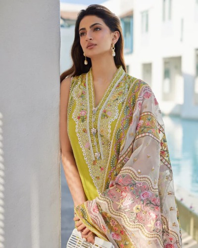 Elegant Pakistani Yellow Embroidered Salwar Kameez - Image 2