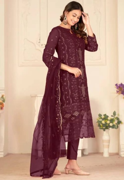 Pakistani Embellished Party Maroon Salwar Kameez - Image 4