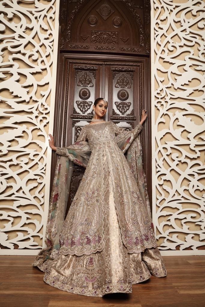 Pakistani Bridal Silver-Grey Pishwas Lehenga