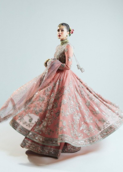 Latest Bridal Pink Pishwas With Sharara - Image 3