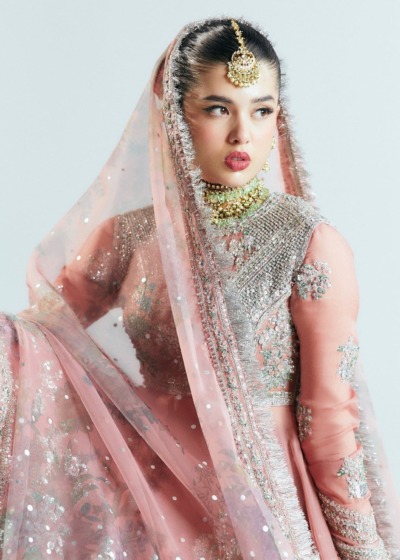 Latest Bridal Pink Pishwas With Sharara - Image 4