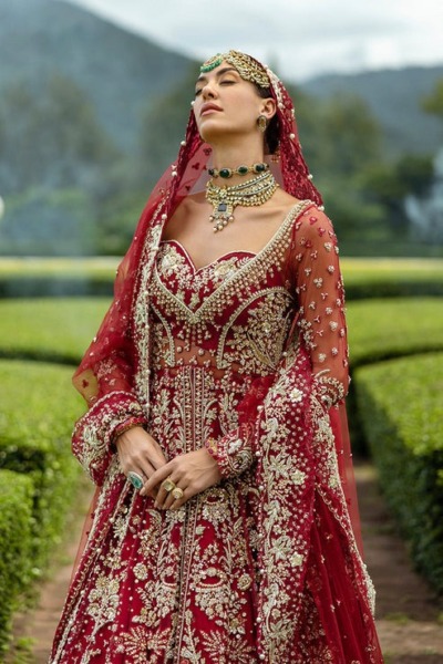 Pakistani Bridal Lehenga Shirt in Red - Image 3