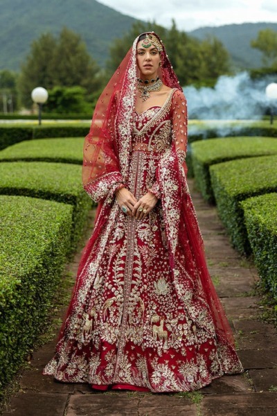 Pakistani Bridal Lehenga Shirt in Red