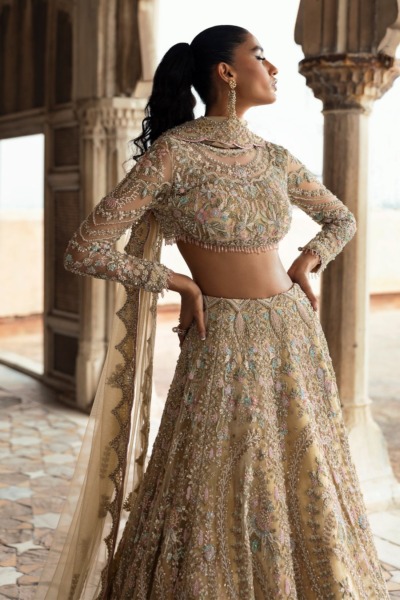 Traditional Bridal Lehenga Choli in Soft-Yellow - Image 5