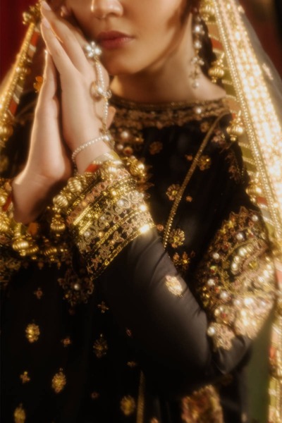 Gold Embroidered Black Gharara for Pakistani Weddings - Image 5