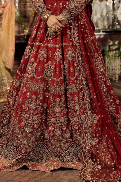 Pakistani Wedding Rich Red Lehenga Choli - Image 5