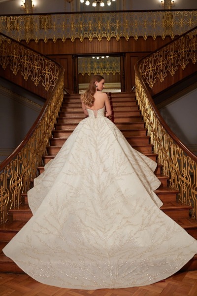 Radiant Off-White Wedding Gown for Brides - Image 2