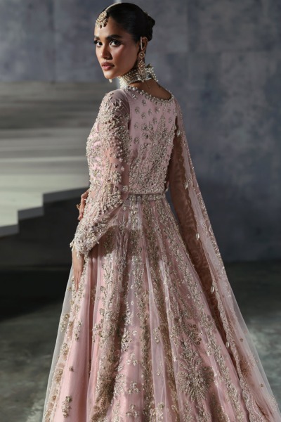 Elegant Powder Pink Pishwas Pakistani Bridal Wear - Image 4